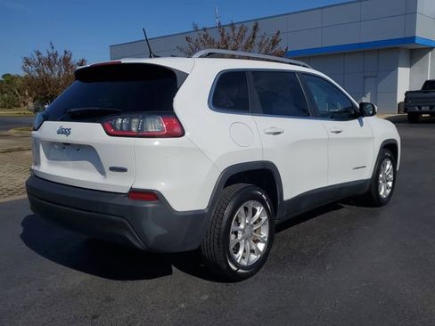 Used 2019 Jeep Cherokee Latitude w/ Popular Appearance Group image 6