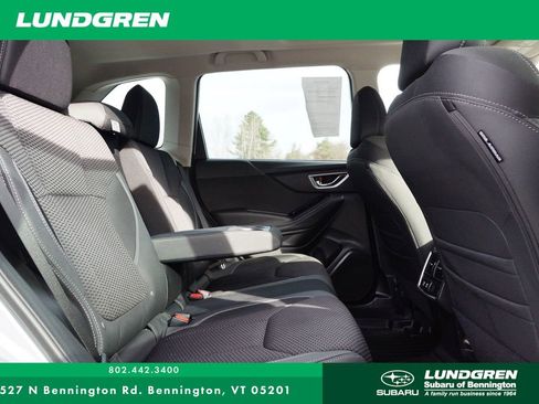 Used 2023 Subaru Forester Premium image 28