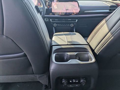 New 2026 Chevrolet Traverse RS FWD image 30