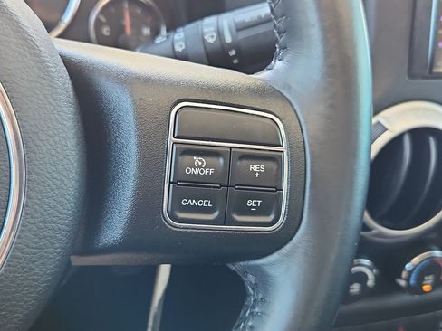Used 2017 Jeep Wrangler Unlimited Sahara AWD/4WD image 21
