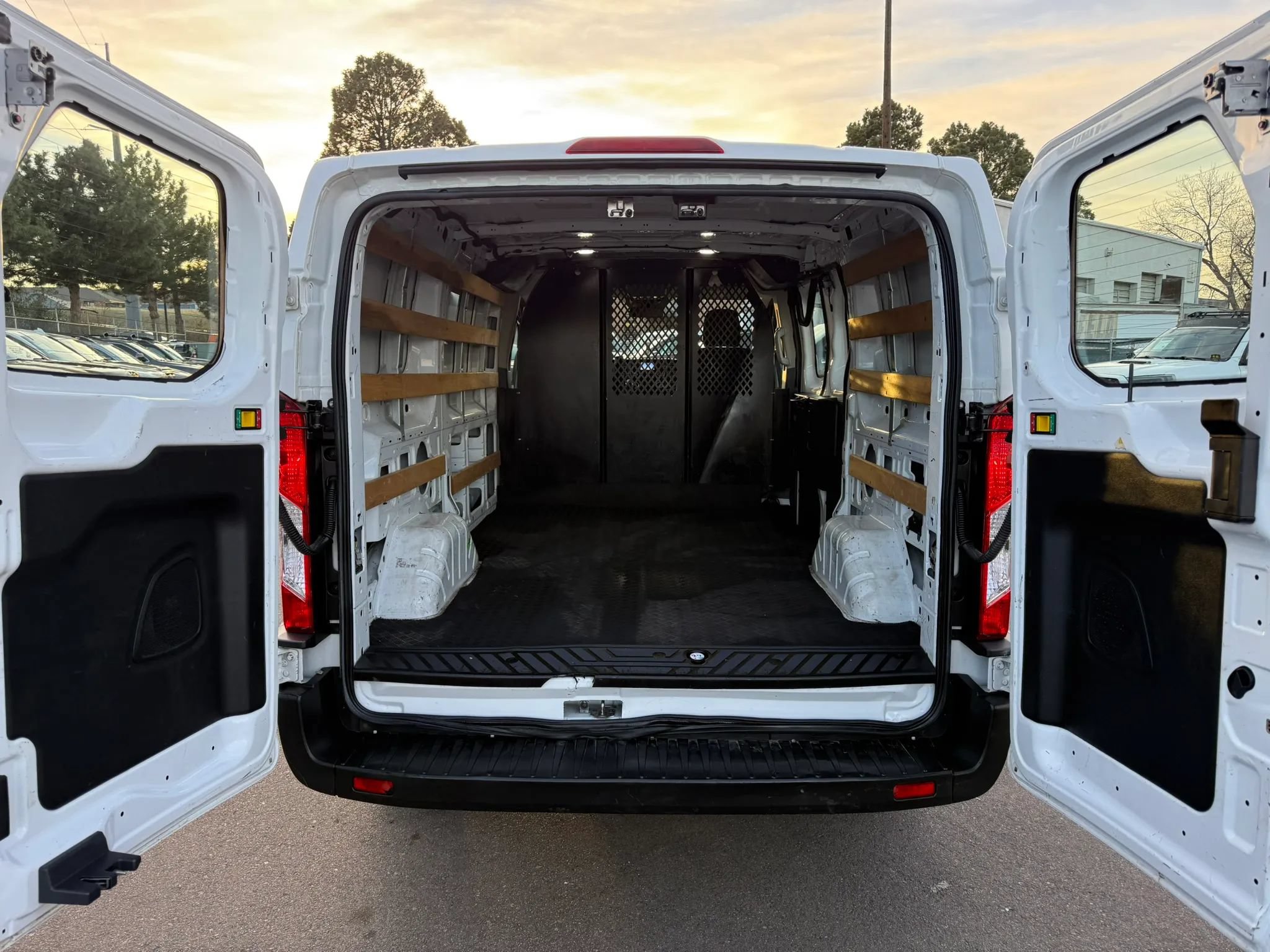 Used 2021 Ford Transit 250 Low Roof w/ Exterior Upgrade Package RWD image 17