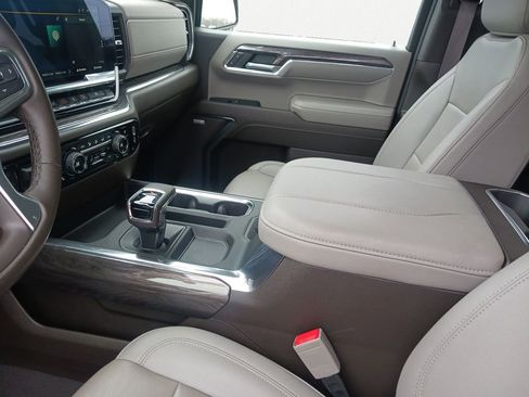 Used 2024 Chevrolet Silverado 1500 LTZ w/ Technology Package image 11