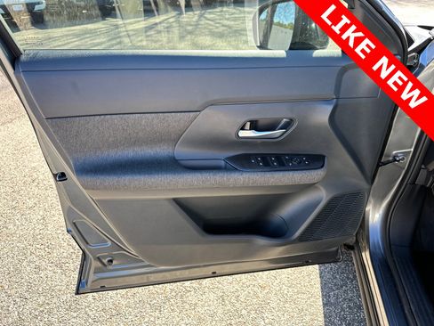 Used 2026 Nissan Kicks SV image 10