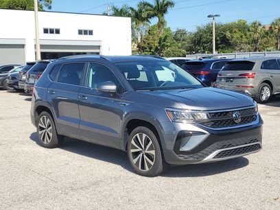 Certified 2023 Volkswagen Taos SE w/ Panoramic Sunroof Package