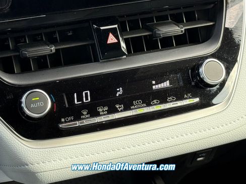 Used 2025 Toyota Corolla SE FWD image 18