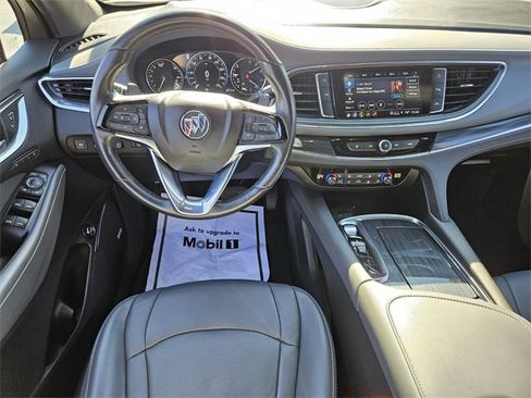 Used 2024 Buick Enclave Premium image 12