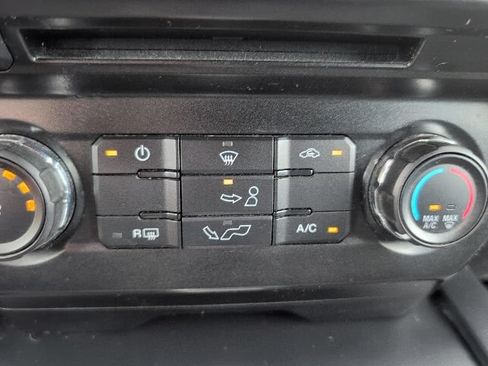 Used 2017 Ford F150 XL w/ Equipment Group 101A Mid AWD/4WD image 22