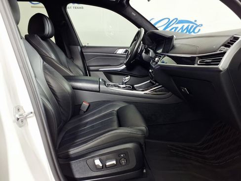 Used 2022 BMW X7 xDrive40i w/ M Sport Package AWD/4WD image 12