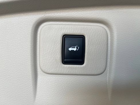 Used 2015 Nissan Murano Platinum w/ Platinum Technology Package AWD/4WD image 14
