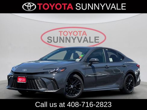 Used 2026 Toyota Camry SE w/ Multimedia Upgrade Package FWD image 2