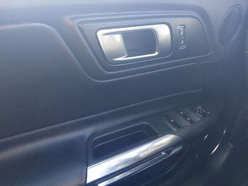 Used 2019 Ford Mustang Premium image 21