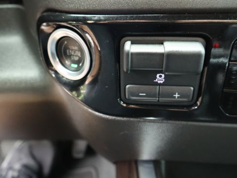 Used 2025 GMC Sierra 1500 SLT w/ SLT Premium Plus Package RWD image 37