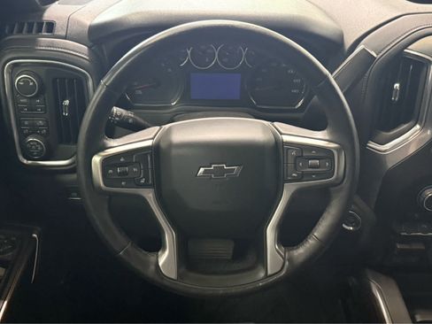 Used 2019 Chevrolet Silverado 1500 LT Trail Boss AWD/4WD image 17