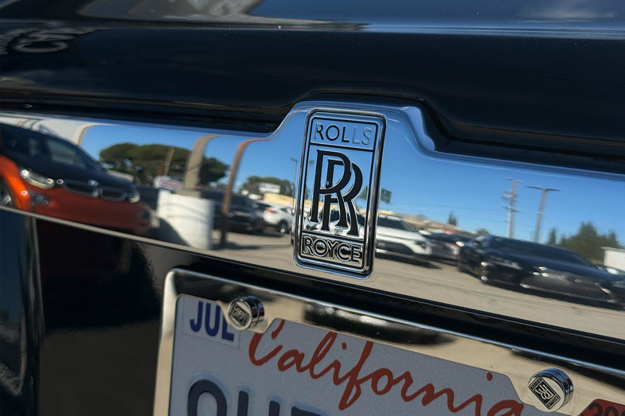 Used 2016 Rolls-Royce Ghost RWD image 11
