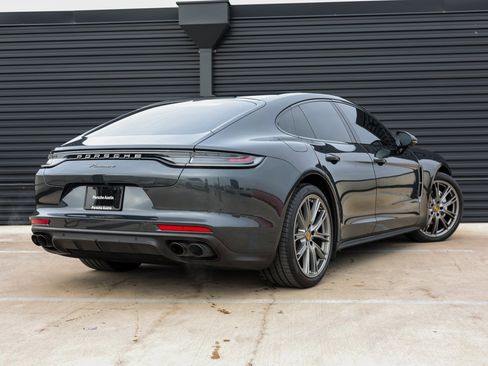 Certified 2023 Porsche Panamera Platinum Edition image 7