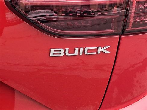 Used 2025 Buick Envision Sport Touring image 31