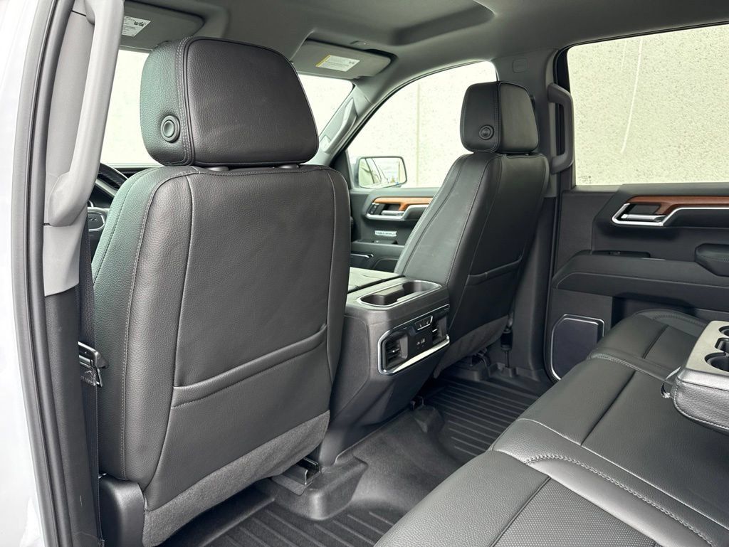 Used 2023 GMC Sierra 1500 Denali w/ Technology Package AWD/4WD image 26