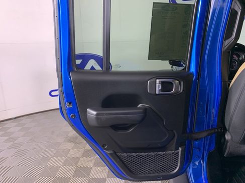 Used 2022 Jeep Wrangler Unlimited Sport image 30