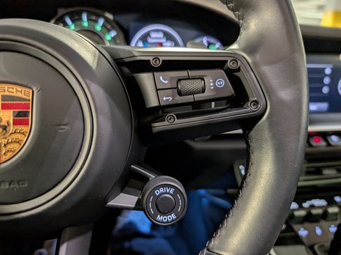 Certified 2022 Porsche 911 Targa 4S AWD/4WD image 36