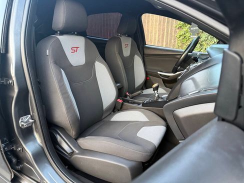 Used 2016 Ford Focus ST FWD image 13