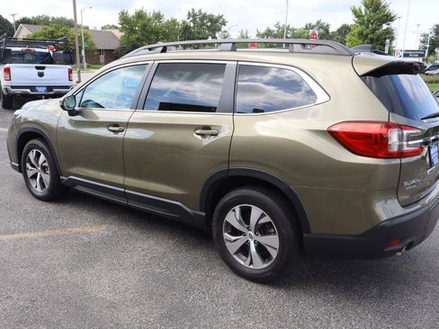 Used 2023 Subaru Ascent Premium w/ Convenience Package AWD/4WD image 7