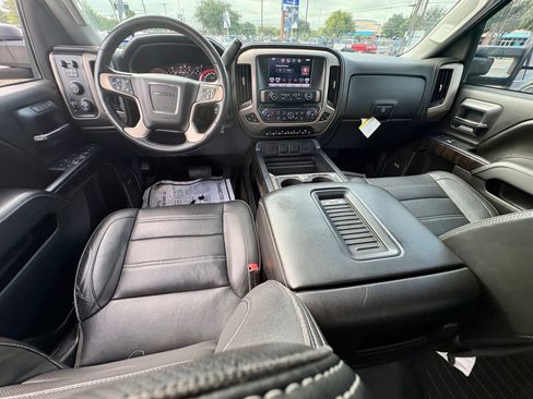 Used 2016 GMC Sierra 2500 Denali w/ Duramax Plus Package AWD/4WD image 13
