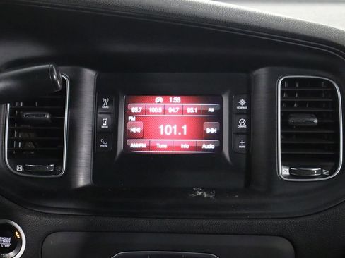 Used 2017 Dodge Charger RWD image 27