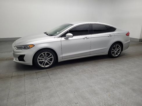 Used 2019 Ford Fusion SEL image 2
