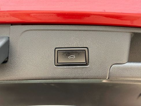 Used 2020 Volkswagen Atlas Cross Sport SEL Premium AWD/4WD image 15