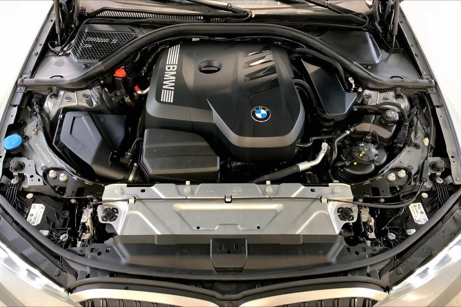 Used 2025 BMW 330i xDrive Sedan AWD/4WD image 30