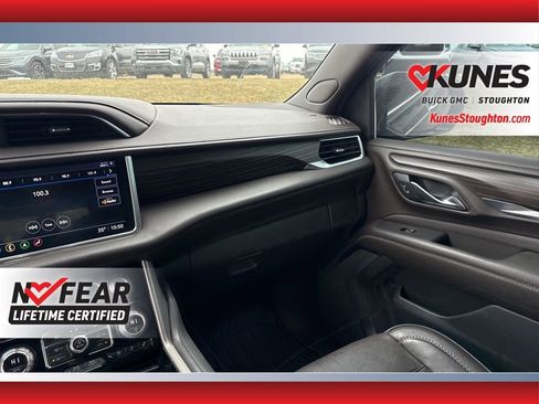 Used 2021 GMC Yukon Denali w/ Denali Premium Package image 45