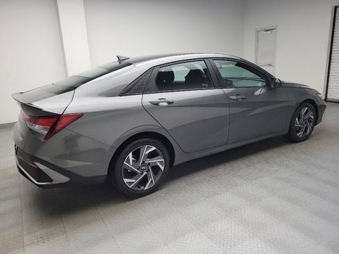 Used 2025 Hyundai Elantra Sport w/ Cargo Package FWD image 10