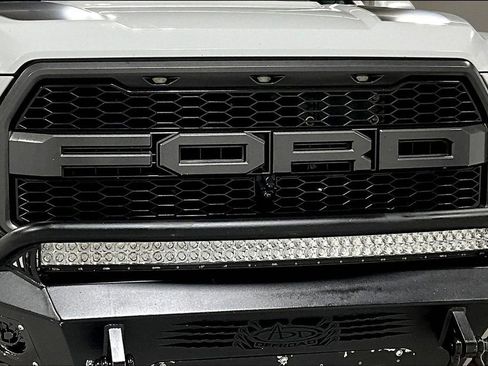 Used 2017 Ford F150 Raptor w/ Equipment Group 802A Luxury image 39