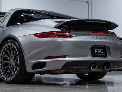 Used 2017 Porsche 911 Targa 4S AWD/4WD image 19
