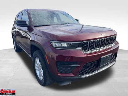 Used 2023 Jeep Grand Cherokee Laredo AWD/4WD image 1
