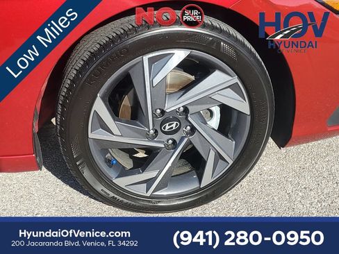 Certified 2025 Hyundai Elantra Sport FWD image 9