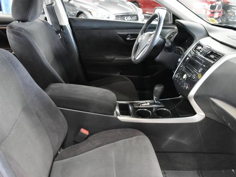 Used 2013 Nissan Altima 2.5 S FWD image 28