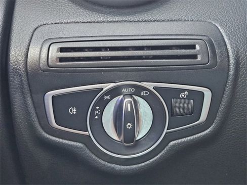 Used 2022 Mercedes-Benz GLC 300 GLC 300 image 22