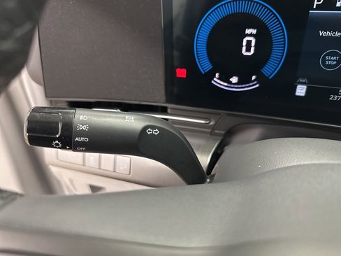 Used 2026 Hyundai Kona SEL Sport image 13