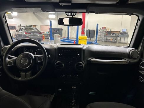 Used 2015 Jeep Wrangler Unlimited Sport w/ Quick Order Package 24S AWD/4WD image 20