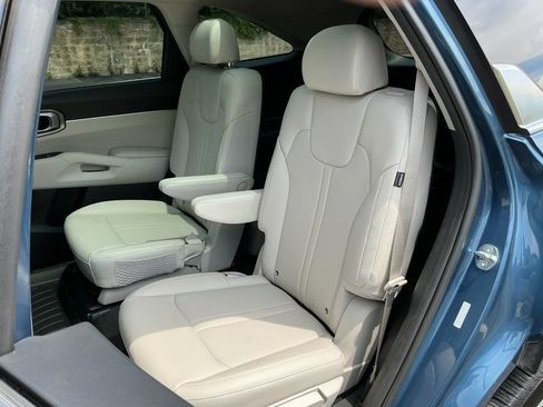 Used 2025 Kia Sorento EX w/ EX Panoramic Sunroof Package AWD/4WD image 14