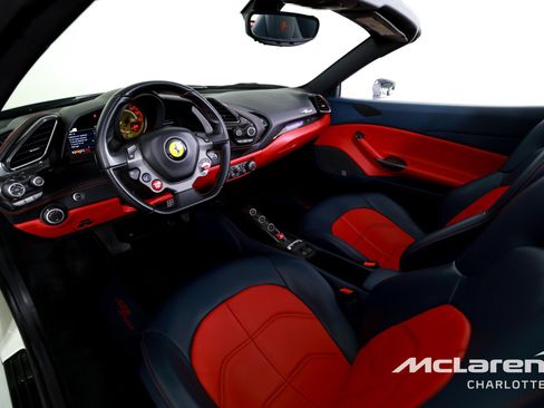 Used 2018 Ferrari 488 Spider RWD image 13