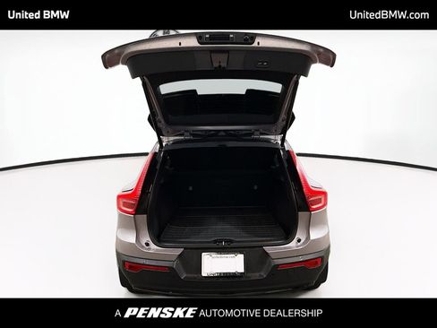 Used 2026 Volvo XC40 B5 Ultra w/ Climate Package image 14