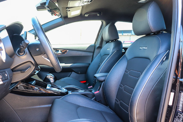 Certified 2023 Kia Forte GT-Line FWD image 18