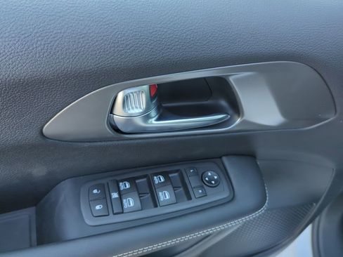 New 2026 Chrysler Voyager LX image 33