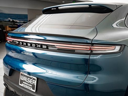 New 2026 Porsche Cayenne Coupe image 17