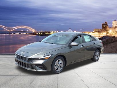 New 2026 Hyundai Elantra SE