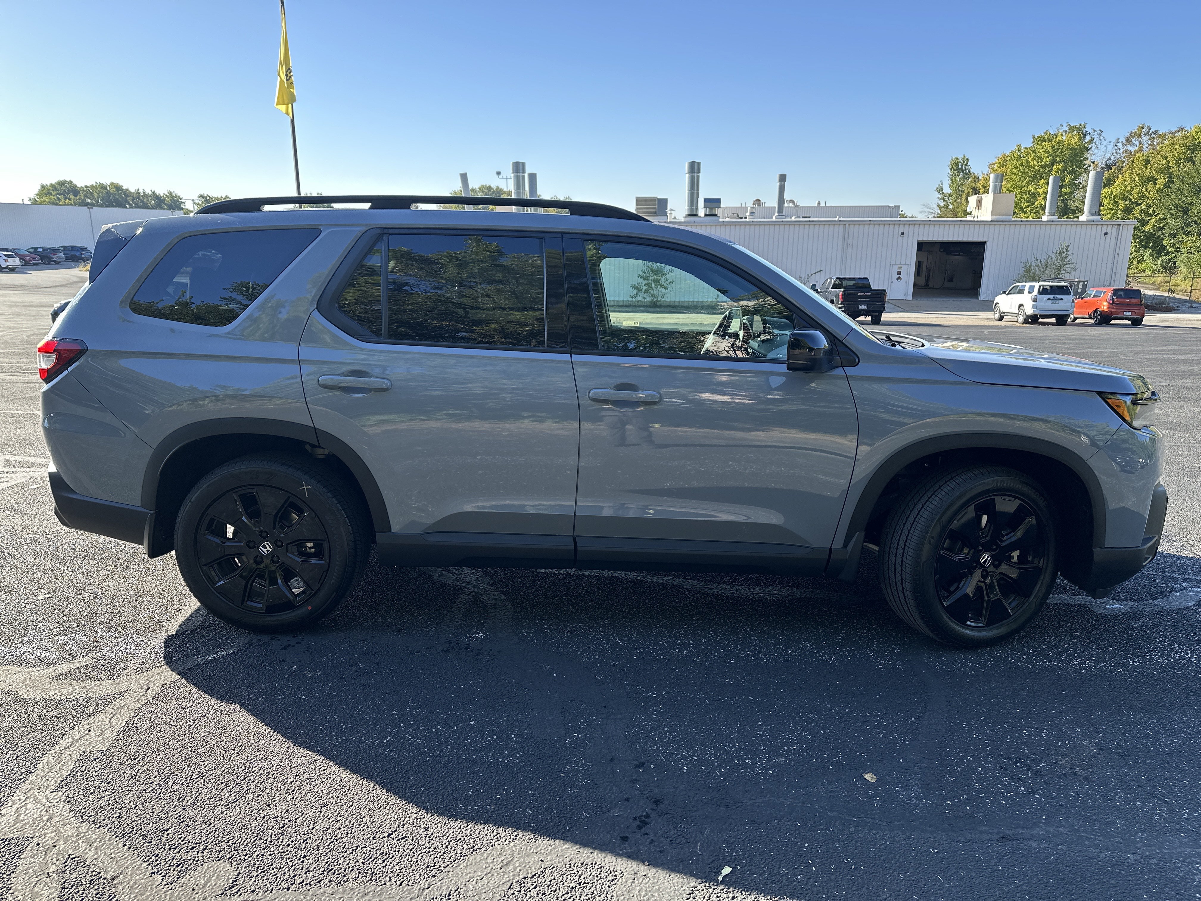 New 2026 Honda Pilot Black Edition image 8