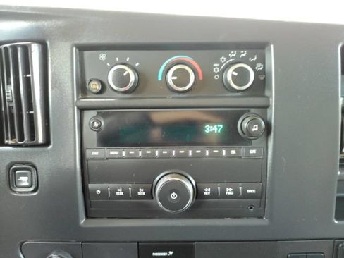 Used 2024 Chevrolet Express 3500 LT w/ LT Preferred Equipment Group RWD image 28