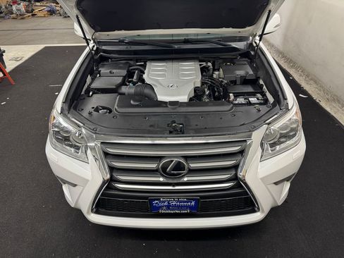 Used 2019 Lexus GX 460 Luxury image 11